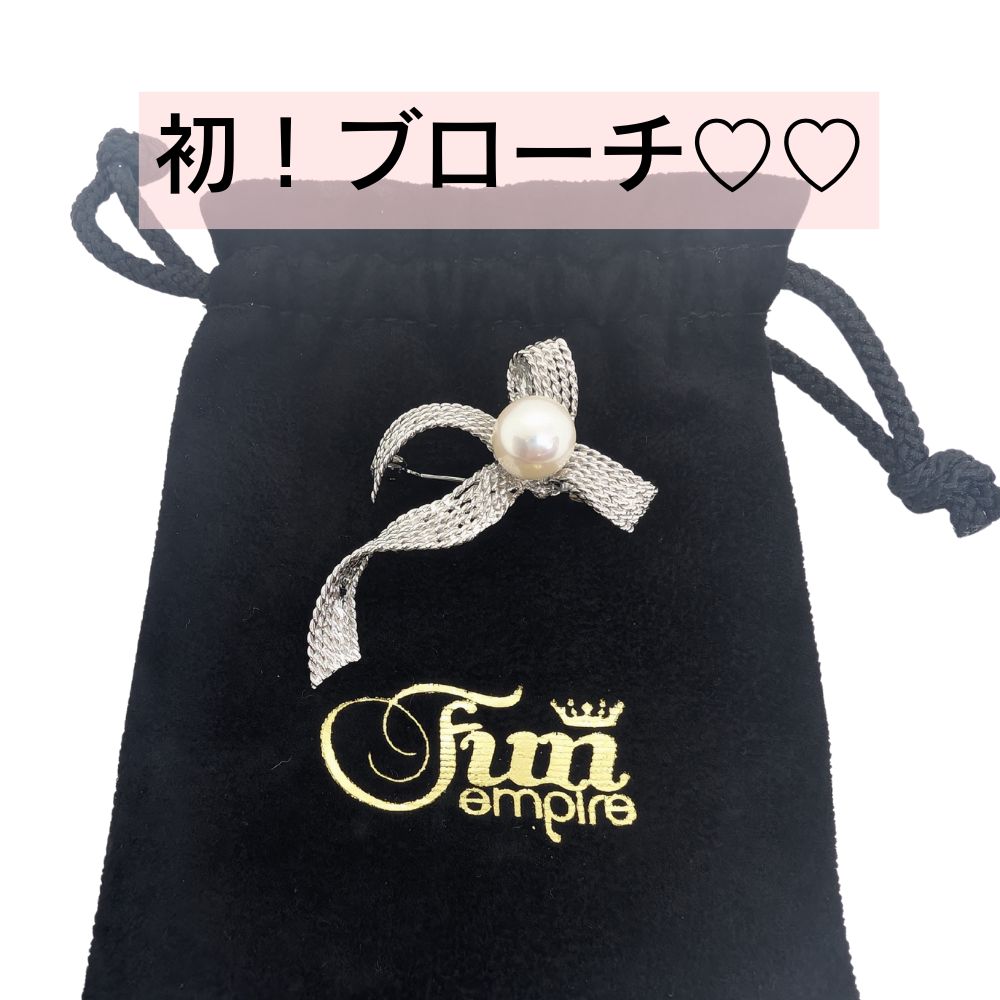 Virinaで見つけたリボン×パールのシンプルブローチ